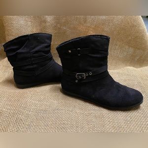 Comfy black booties